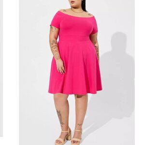 👄 Plus Size 1X 14 16 TORRID Pink Pinup Foxy Off Shoulder Skater Dress Womens